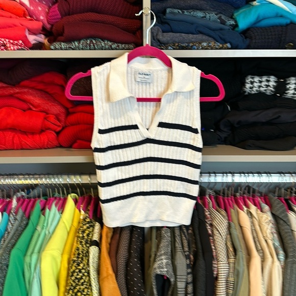 Old Navy white with black stripes sleeveless v neck sweater size XS - Picture 1 of 3